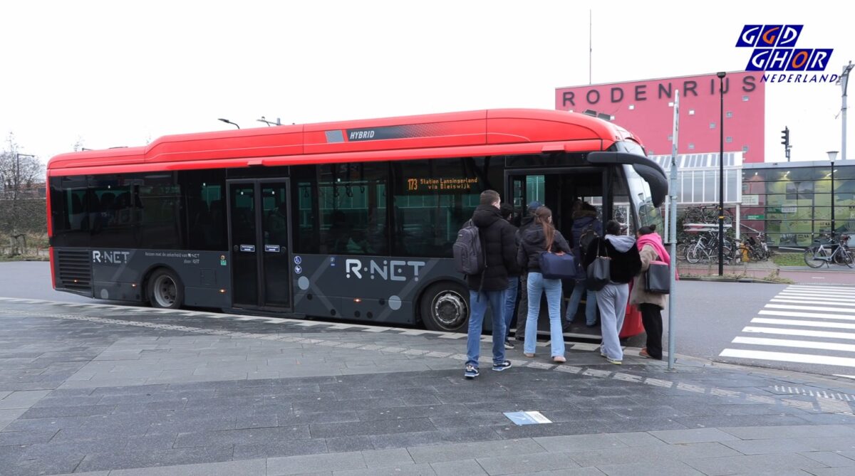 Rookvrij wachten op je bus, metro of tram (video)